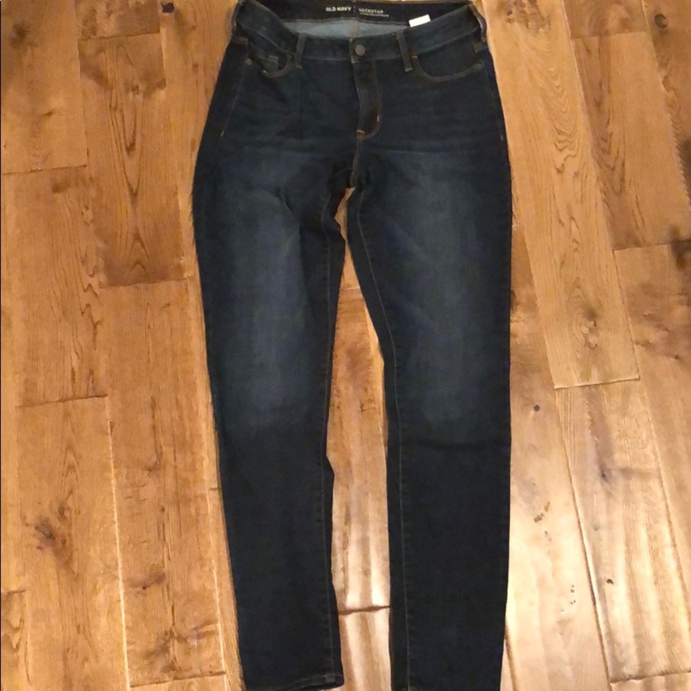 Like new Old Navy 10 long Mid-Rise Rockstar Jeans